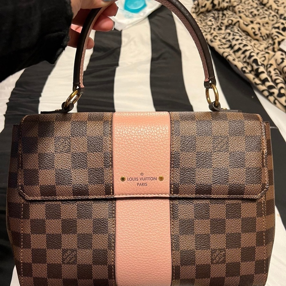Louis Vuitton bond street mm